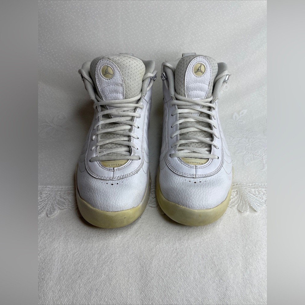 Size 10 - Jordan Jumpman Pro White